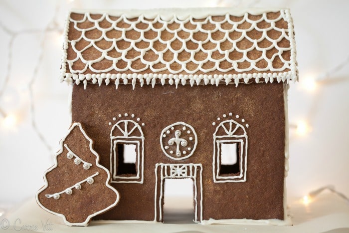 Nothing says Christmas like gingerbread men and gingerbread houses! Make yours grain free this season!