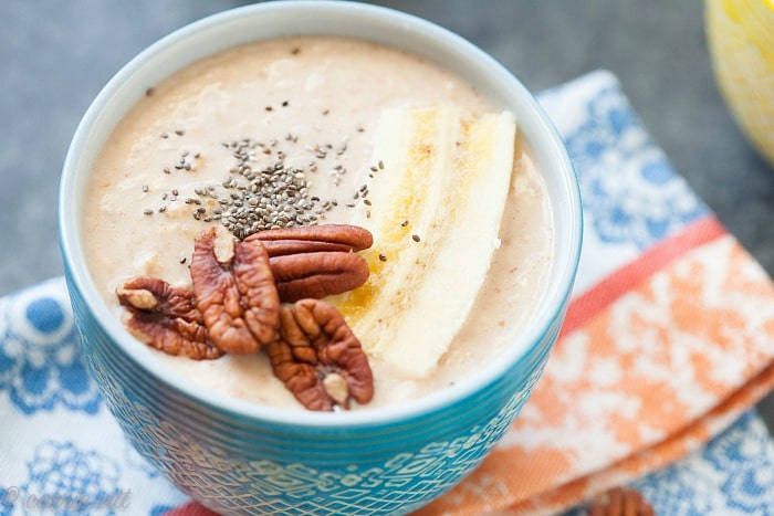 You can serve this banana bread oatmeal cold, but it really does taste lovely warmed with some toppings like toasted pecans, chia seeds, or maple syrup.