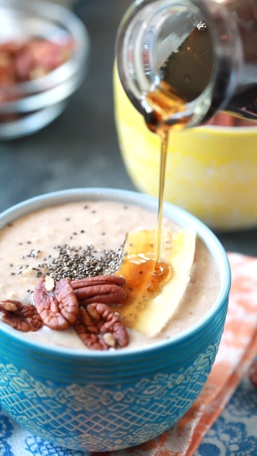 You can serve this banana bread oatmeal cold, but it really does taste lovely warmed with some toppings like toasted pecans, chia seeds, or maple syrup.