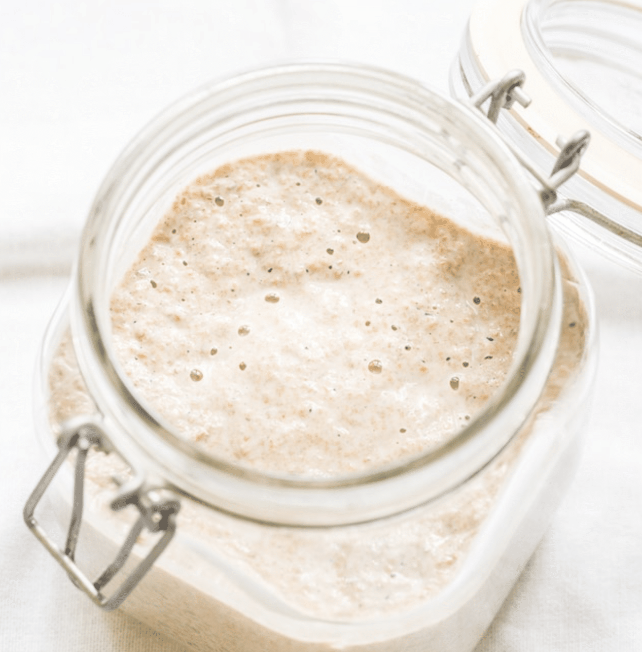 How to make sourdough starter with just 2 ingredients! %%page%%